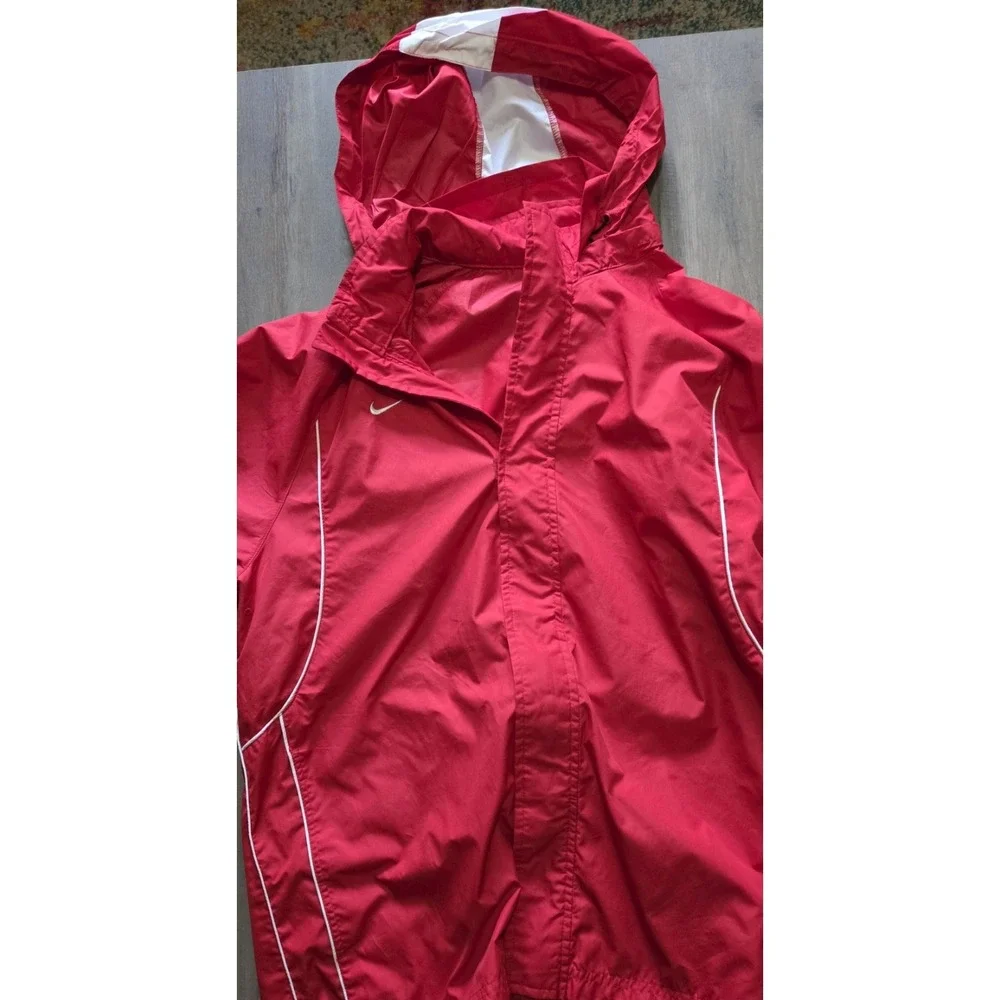 Nike Team Fit Dry Red Windbreaker Jacket Vintage Y2K With Roll Down Hood Men L